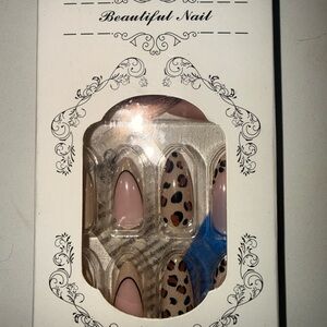 Press-on Nail Bundle 10 pairs 🩷